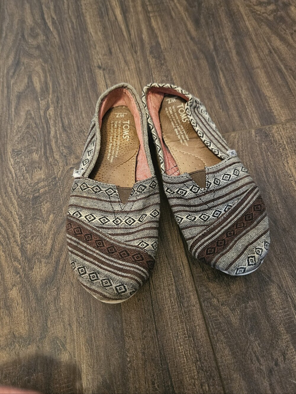 TOMS Slip-On Flats Aztec Print